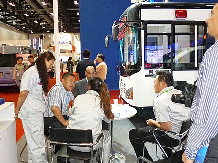 客戶深入了解河北新宇宙產品