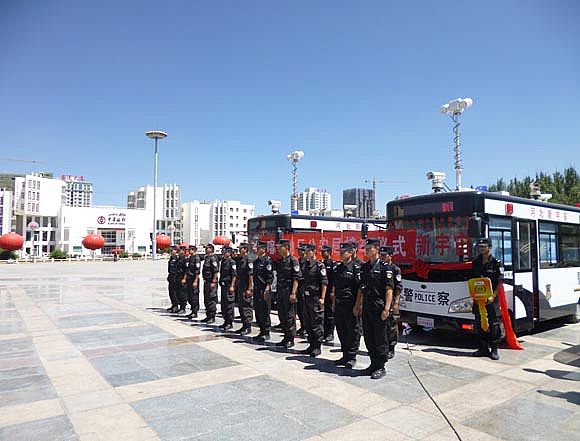新疆喀什地區(qū)公安局接車(chē)儀式