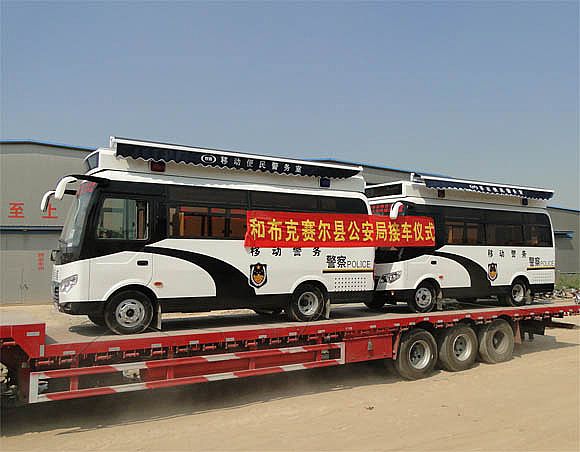 躍迪移動警務室準備發往和布克賽爾縣公安局