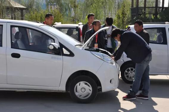 躍迪集團(tuán)河北新宇宙電動(dòng)車有限公司優(yōu)秀經(jīng)銷商營(yíng)銷、技術(shù)交流大會(huì)順利拉開序幕