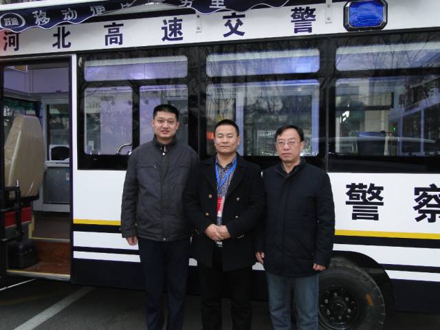 躍迪警務用車被評為“2015年度全國政府采購新能源車典范車型獎”—第11屆全國政府采購集采年會優秀供應商頒獎之汽車回顧