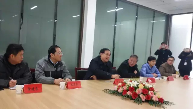 安徽省經信委主任牛弩韜一行到安慶安達爾公司調研