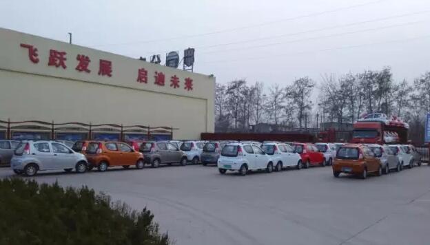 躍迪電動汽車批量發車四川—彰顯躍迪實力與魅力