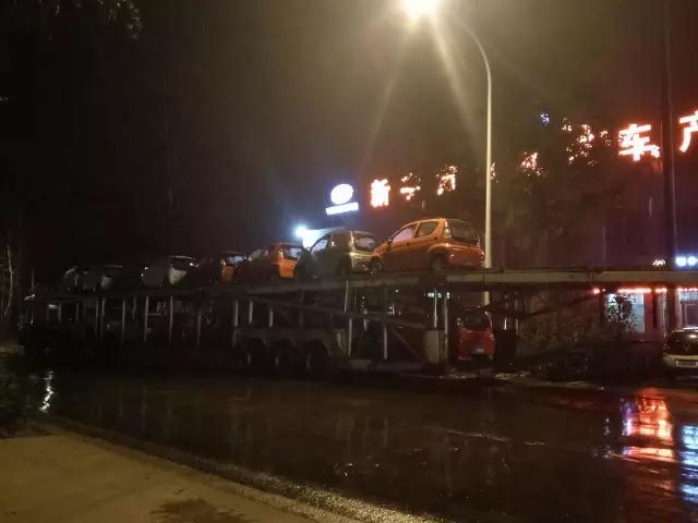 躍迪電動汽車發(fā)往山東