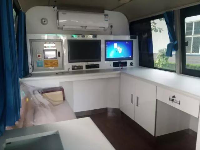 30臺躍迪燃油移動警務室批量發往河北石家莊交管局——霧霾鎖城，躍迪24小時全天候執勤