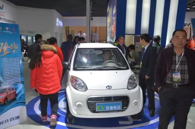 躍迪智能家族集結(jié)亮相鄭州展，萬人見證，共贏未來