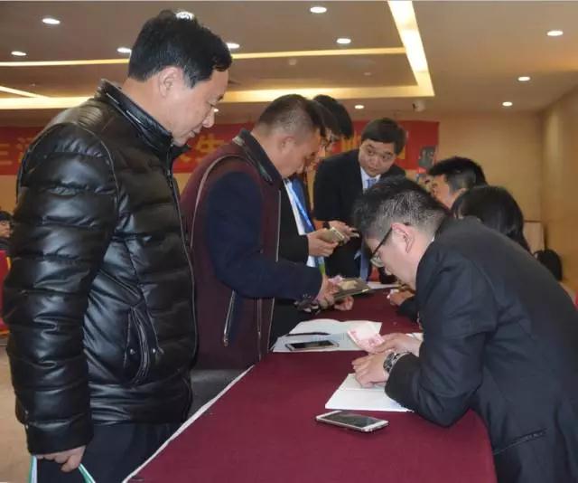 躍迪智能家族集結(jié)亮相鄭州展，萬人見證，共贏未來