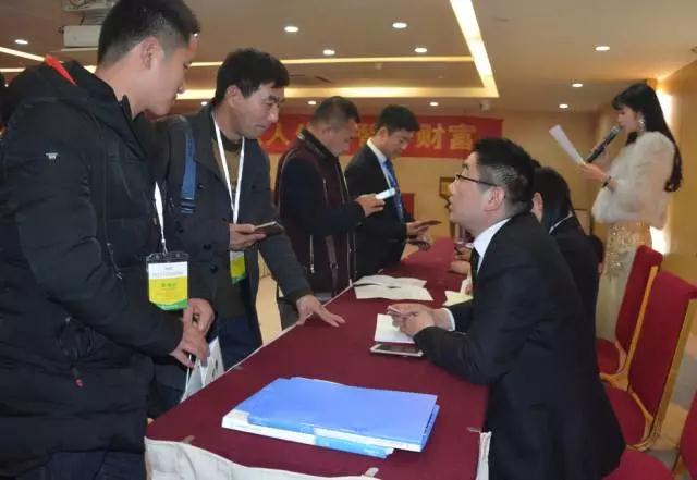 躍迪智能家族集結(jié)亮相鄭州展，萬人見證，共贏未來