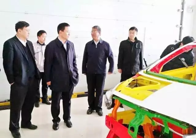 河北省臺(tái)灣同胞聯(lián)誼會(huì)王耀冀會(huì)長(zhǎng)一行蒞臨躍迪集團(tuán)慰問臺(tái)灣籍專家