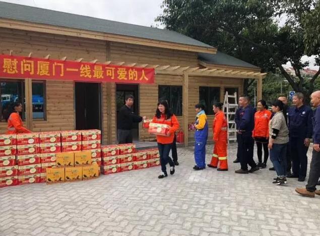 今天,躍迪向平凡而偉大的他們——環衛工人致敬!