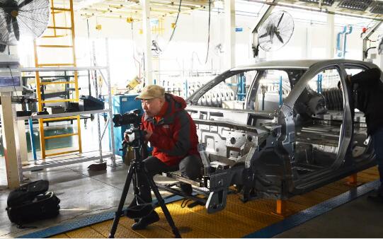 多位攝影名家到河北新宇宙創作采風