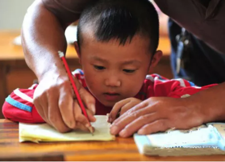 征集|表白咱爸,躍迪邀您手寫情書!