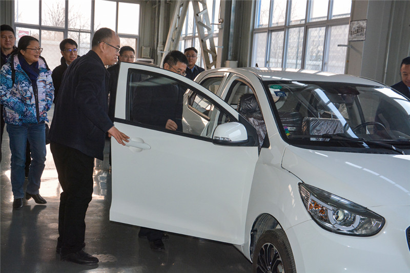 江西省新余市人民政府市長徐鴻一行蒞臨躍迪集團(tuán)考察調(diào)研