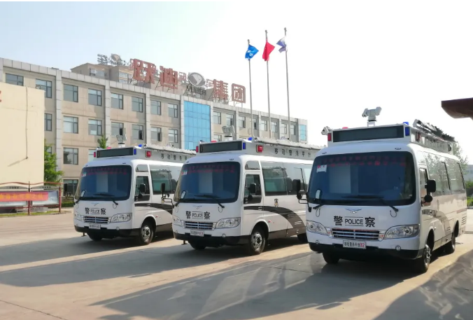 平安建設再添羽翼 躍迪移動警務室發(fā)車內蒙古