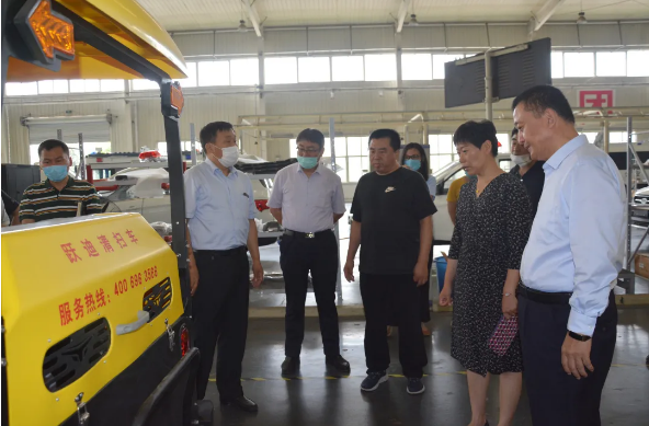 元氏縣長許盡暉到躍迪集團調研疫情防控和旅發大會重點項目工作