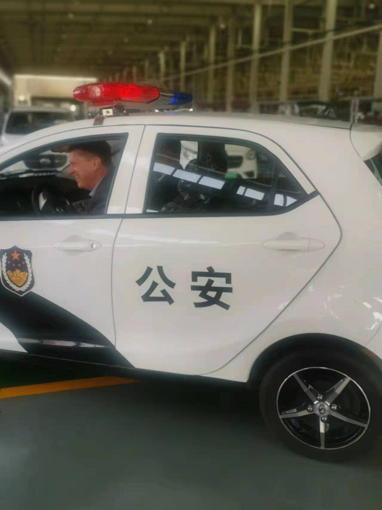 白俄羅斯駐華大使館特命全權大使尤里?先科一行 蒞臨躍迪集團參觀考察