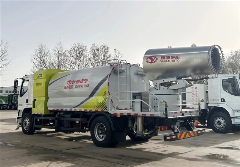 低碳環保 除霾降塵丨躍迪新能源多功能抑塵車、清洗車強強組合