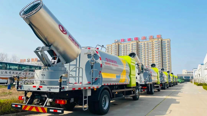 【城市綠化的得力助手】躍迪綠化綜合養護車