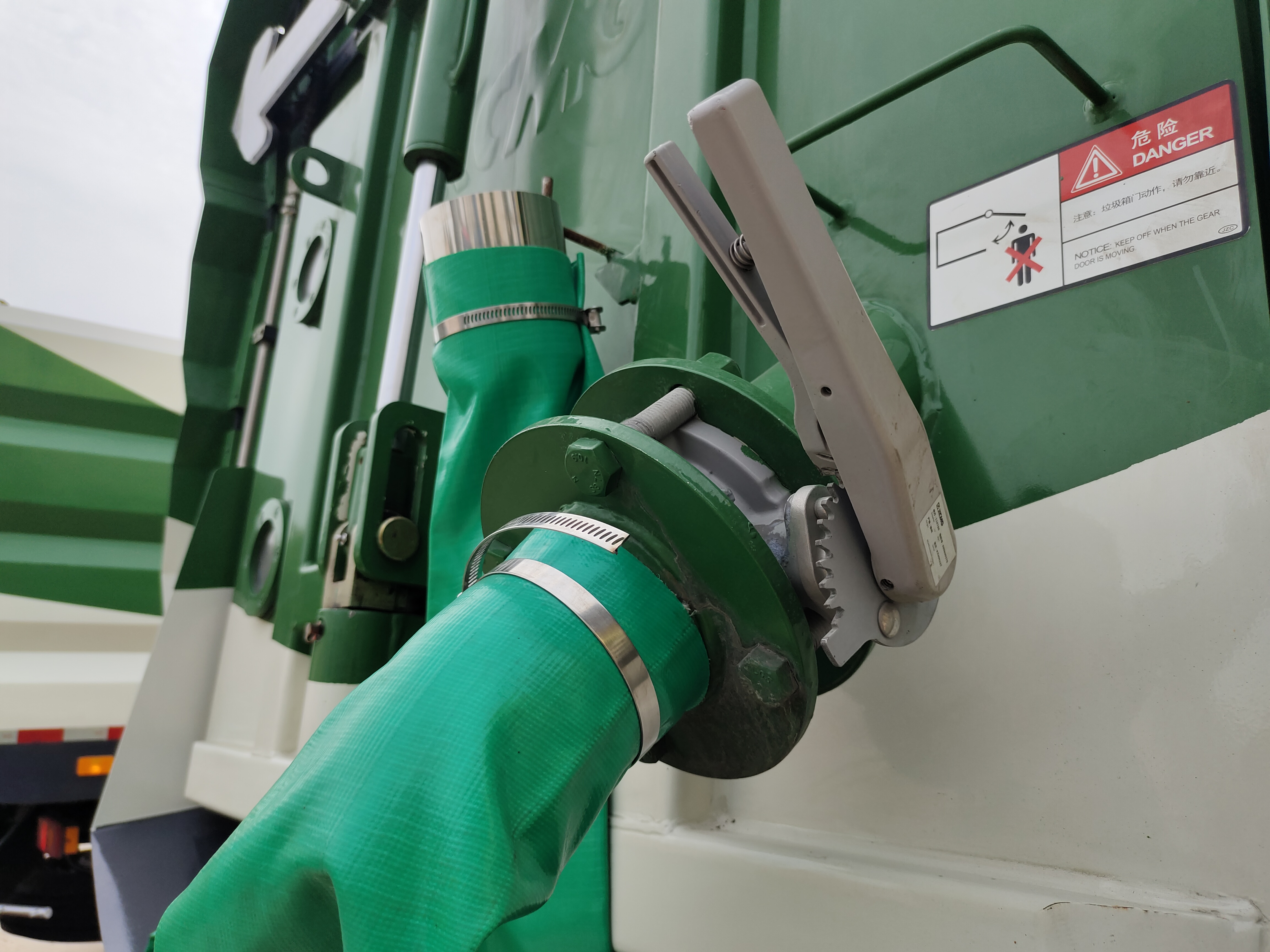 躍迪清掃車 —— 為城市顏值加分，為美好生活助力