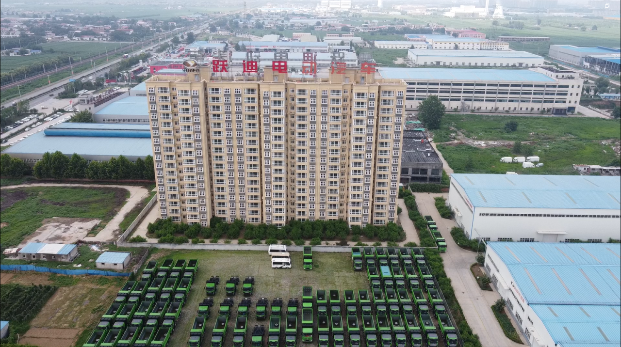 躍迪集團(tuán)園林綠化粉碎車(chē)- 綠色戰(zhàn)場(chǎng)的英勇衛(wèi)士